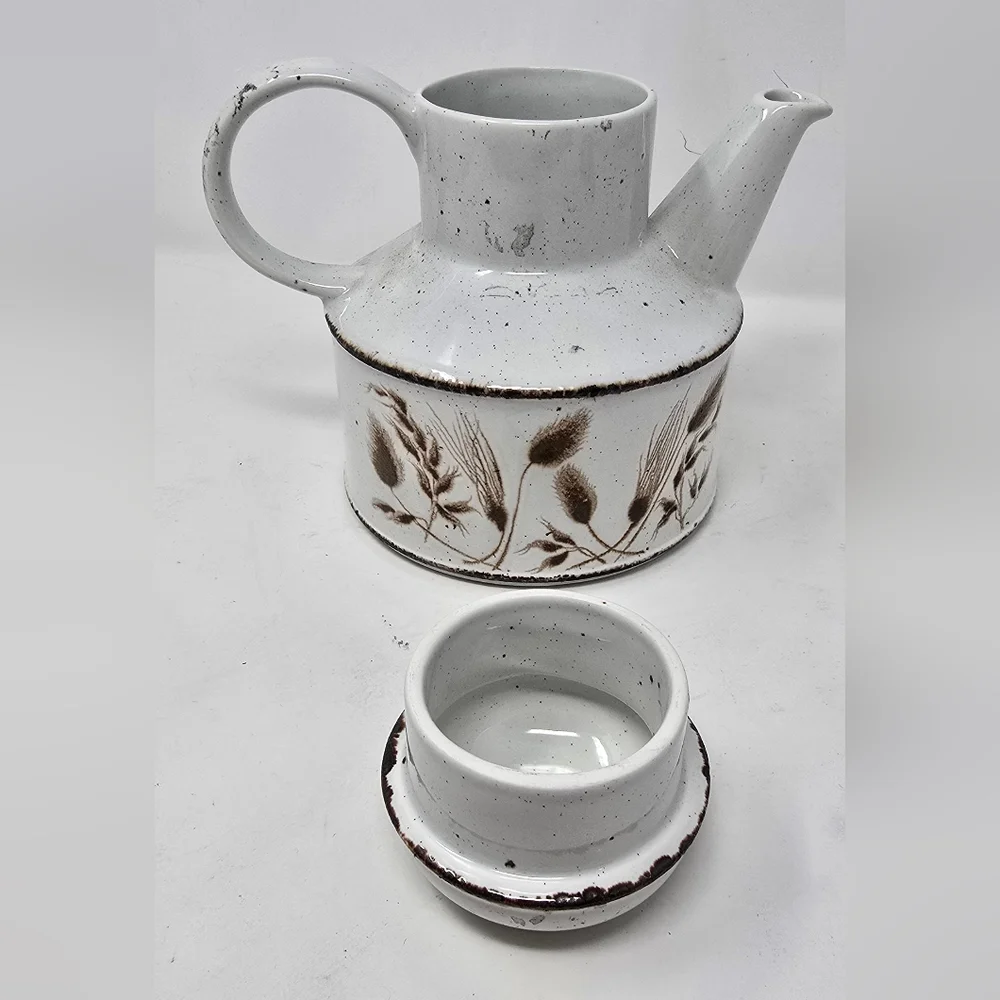 Vtg stonehenge tableware Midwinter‎ tea pot w/lid wild oats England cottagecore